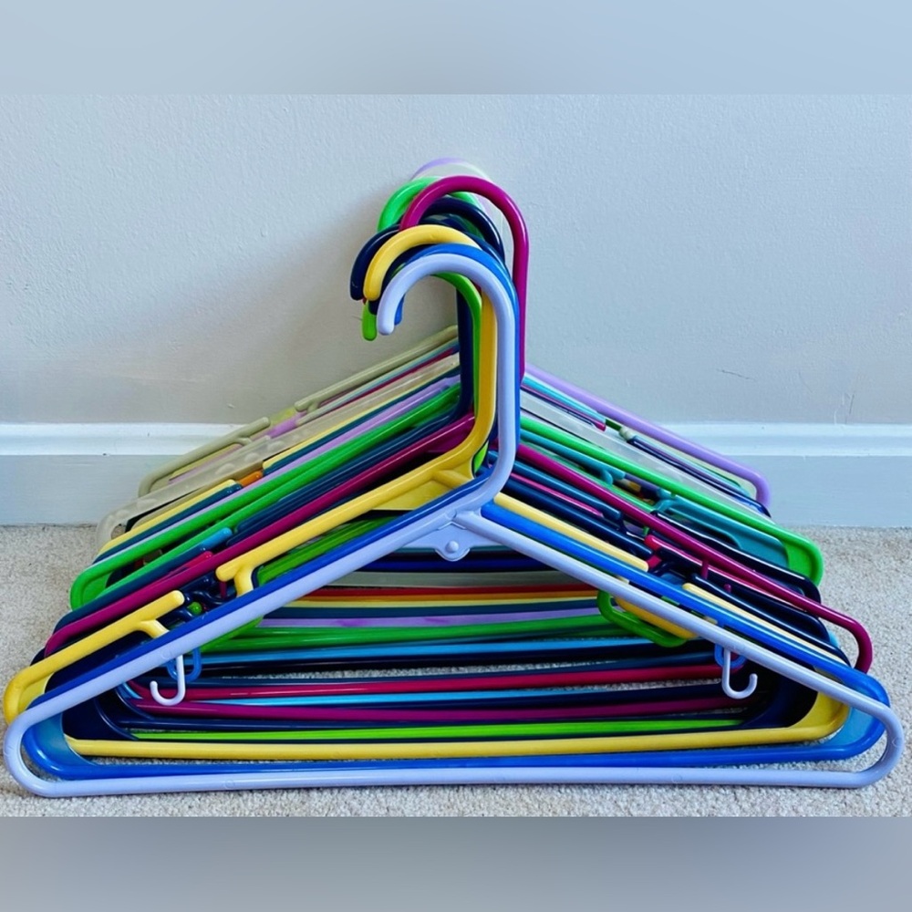 Colorful Plastic Hangers Set Bundle Lot Of 20